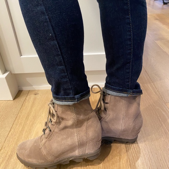 Sorel Joan of Arctic Wedge Suede Boot - Picture 4 of 6